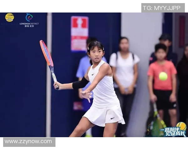 深圳网球队的默契配合揭秘：网球场上的团队精神与战术分析